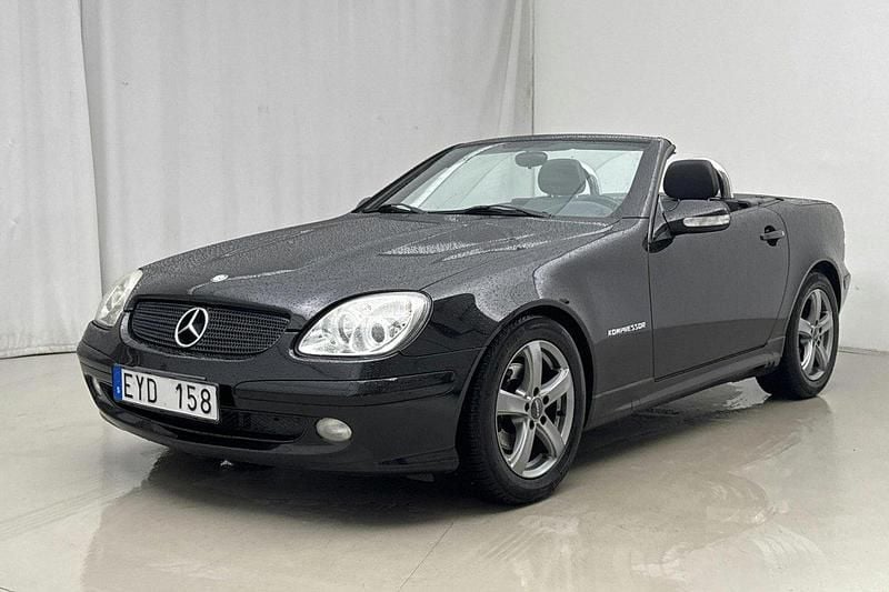 Svart Begagnad 2003 Mercedes SLK200 Cab | 49 000 kr (Bra pris) - Bild 1/4