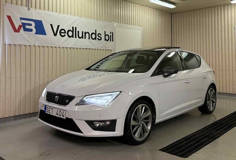Vit Begagnad 2013 Seat Leon FR Halvkombi | 89 900 kr (Marknadspris) - Bild 1/4