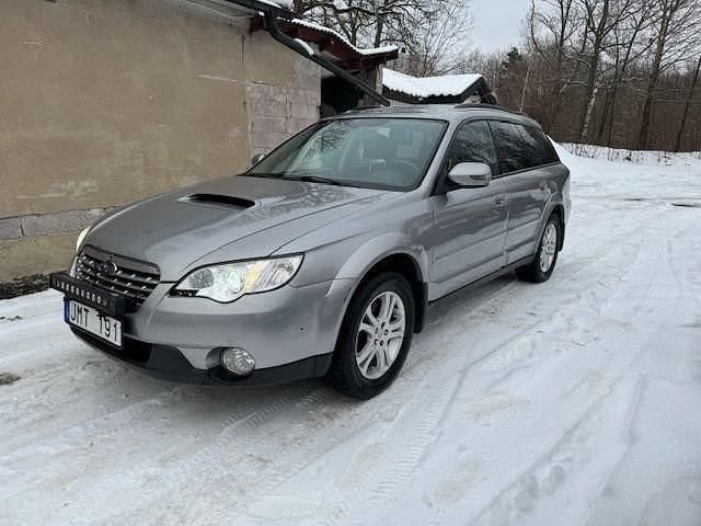 Silver Begagnad 2009 Subaru Outback Kombi | 14 900 kr (Superpris) - Bild 1/4