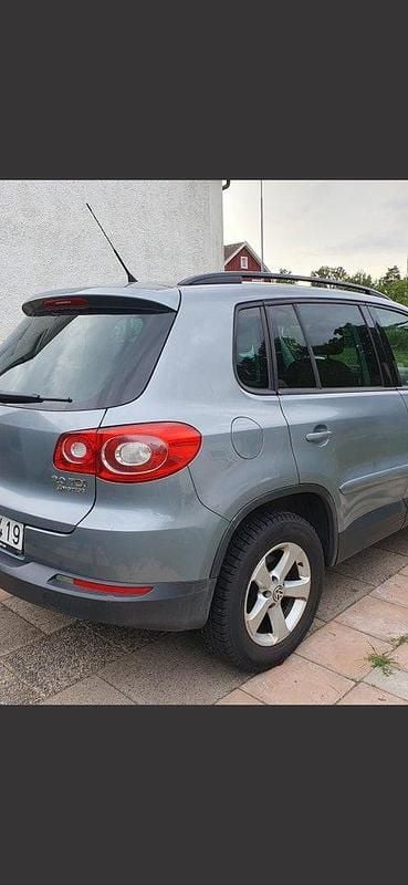 Grå Begagnad 2008 VW Tiguan SUV | 49 500 kr (Marknadspris) - Bild 1/1