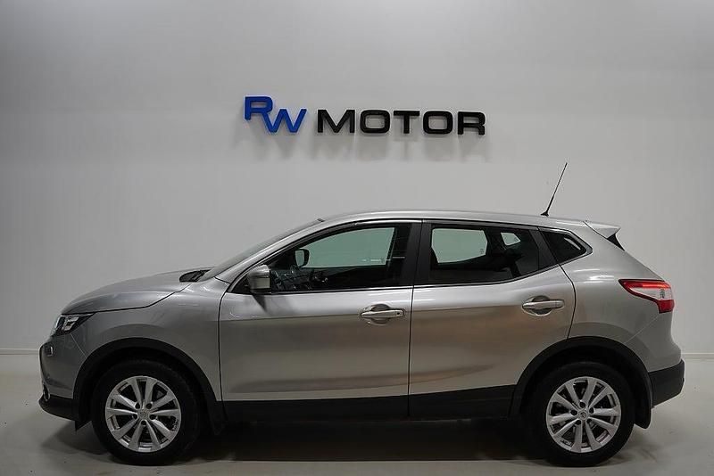 Begagnad Nissan Qashqai 116 HK (85 kW) 2015 Silver SUV
