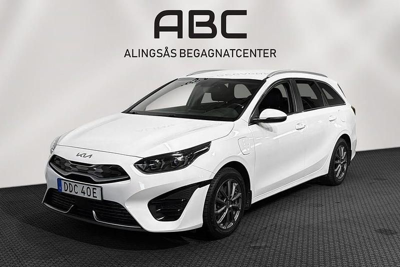 Vit Begagnad 2023 Kia Ceed Sportswagon Advance Kombi | 224 900 kr (Marknadspris) - Bild 1/4