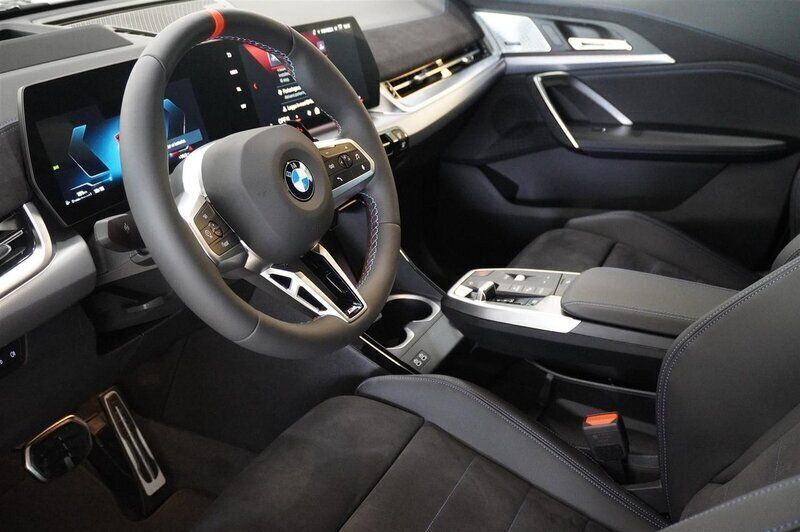 Begagnad BMW X2 M Sport 301 HK (221 kW) 2024 Grön SUV