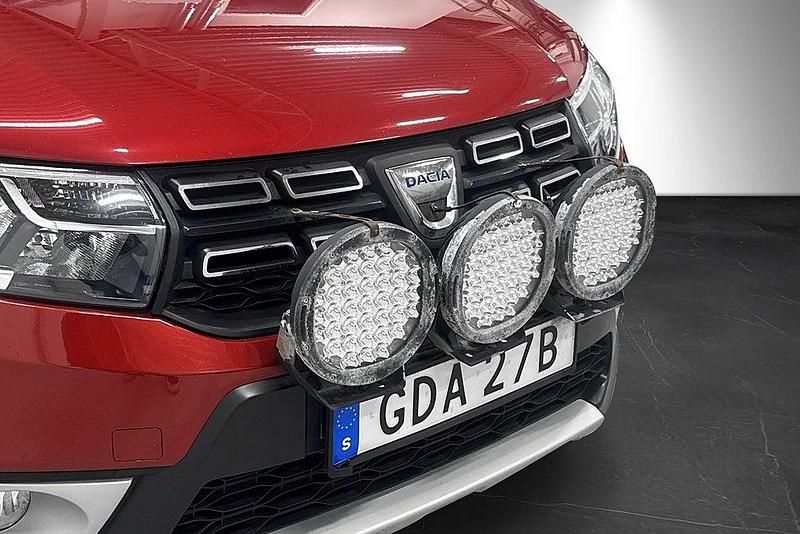 Begagnad Dacia Logan MCV Stepway 90 HK (66 kW) 2019 Röd Kombi