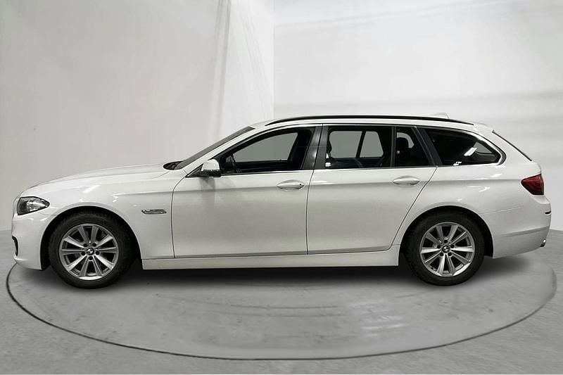 Begagnad BMW 520 190 HK (139 kW) 2017 Vit Kombi