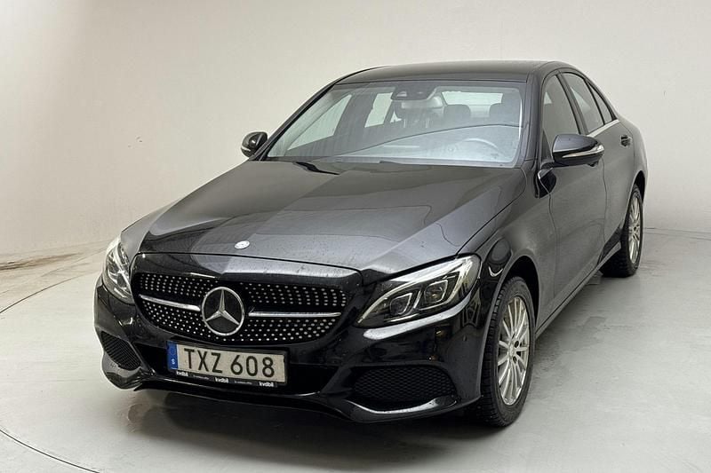 Svart Begagnad 2015 Mercedes C220 | 148 000 kr (Superpris) - Bild 1/4
