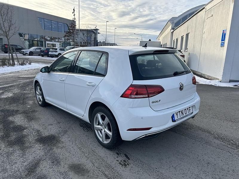 Begagnad VW Golf VII 116 HK (85 kW) 2020 Vit