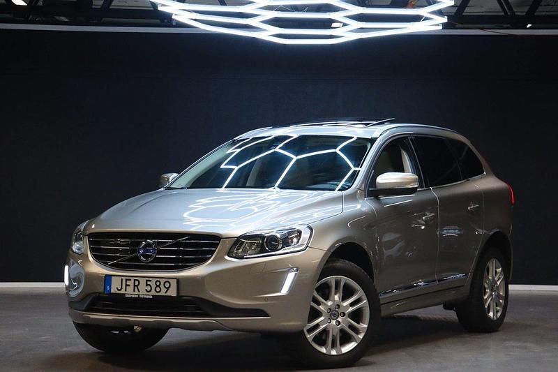 Ljusbrun (brun) Begagnad 2016 Volvo XC60 Summum SUV | 199 900 kr (Marknadspris) - Bild 1/4