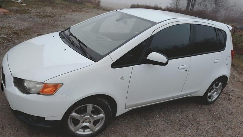 Begagnad 2010 Mitsubishi Colt Halvkombi | 43 000 kr (Dyr) - Bild 1/4