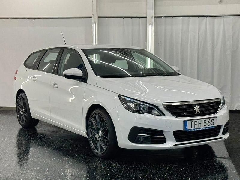 Begagnad Peugeot 308 131 HK (96 kW) 2021 Vit Kombi