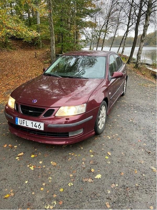 Begagnad 2003 Saab 9-3 Linear Sedan | 37 500 kr (Lite dyr) - Bild 1/4