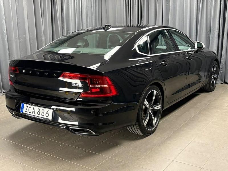 Begagnad Volvo S90 R-Design 190 HK (139 kW) 2017 Svart Sedan
