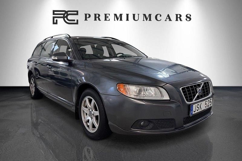 Grå Begagnad 2009 Volvo V70 Momentum Kombi | 72 900 kr (Bra pris) - Bild 1/4