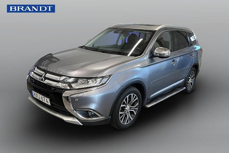 Begagnad Mitsubishi Outlander 151 HK (111 kW) 2017 Grå SUV