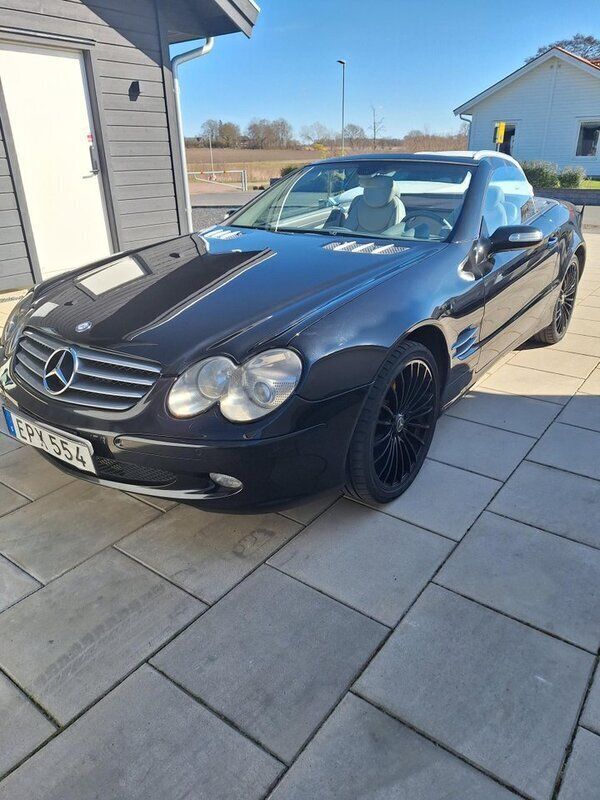 Svart Begagnad 2004 Mercedes SL350 Cab | 139 500 kr (Marknadspris) - Bild 1/4