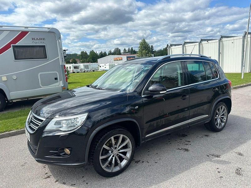 Svart Begagnad 2010 VW Tiguan Sportline SUV | 68 000 kr - Bild 1/4