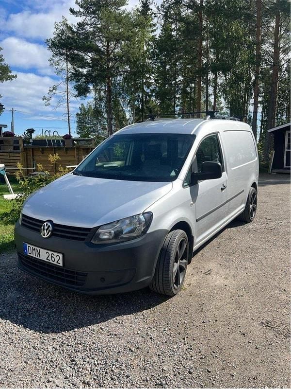 Silver Begagnad 2012 VW Caddy Maxi Minibuss | 49 500 kr (Bra pris) - Bild 1/4