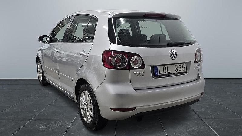 Begagnad VW Golf VI 105 HK (77 kW) 2011 Silver Halvkombi
