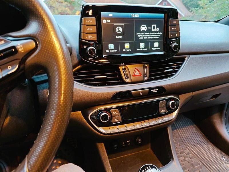 Begagnad Hyundai i30 N Line 120 HK (88 kW) 2020 Halvkombi