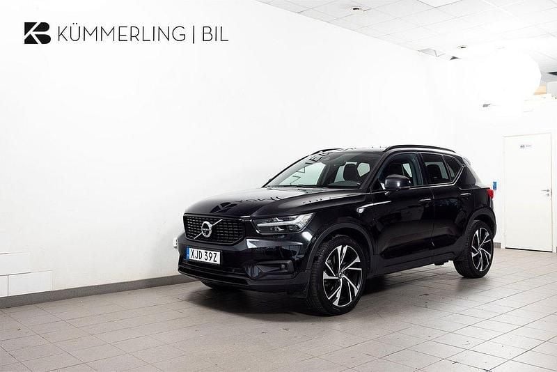 Svart Begagnad 2021 Volvo XC40 R-Design SUV | 339 900 kr (Marknadspris) - Bild 1/4
