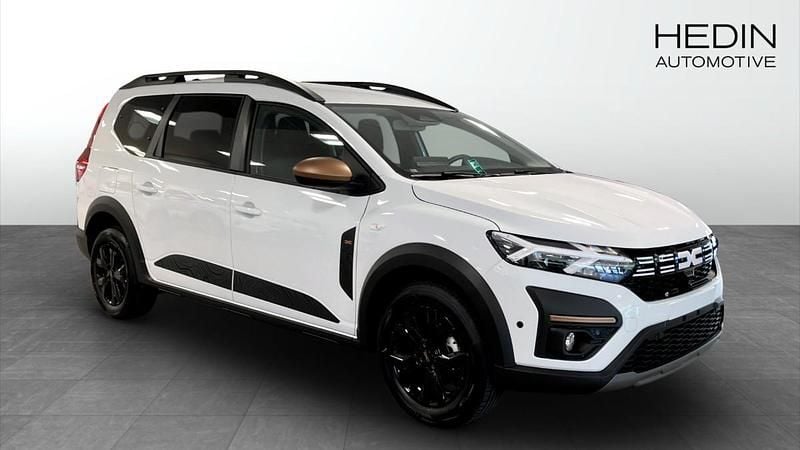 Vit (white) Ny 2025 Dacia Jogger Extreme Kombi | 269 900 kr (Marknadspris) - Bild 1/4