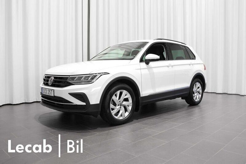 Vit Begagnad 2022 VW Tiguan SUV | 279 500 kr (Bra pris) - Bild 1/4