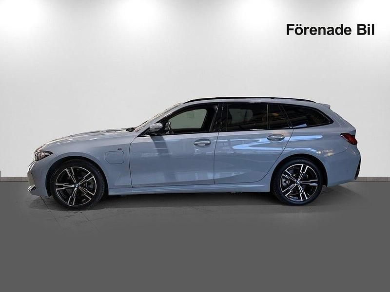 Begagnad BMW 330 M Sport 292 HK (214 kW) 2025 Grå Kombi
