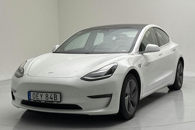 Vit Begagnad 2020 Tesla Model 3 Sedan | 272 800 kr (Bra pris) - Bild 1/4