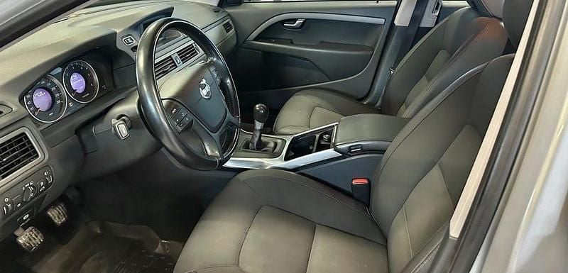 Begagnad Volvo V70 Business Edition 116 HK (85 kW) 2012 Grå Kombi