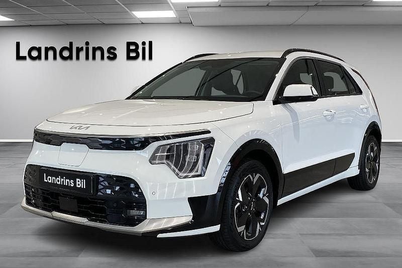 Vit (clear white) Begagnad 2022 Kia e-Niro SUV | 299 000 kr (Lite dyr) - Bild 1/4