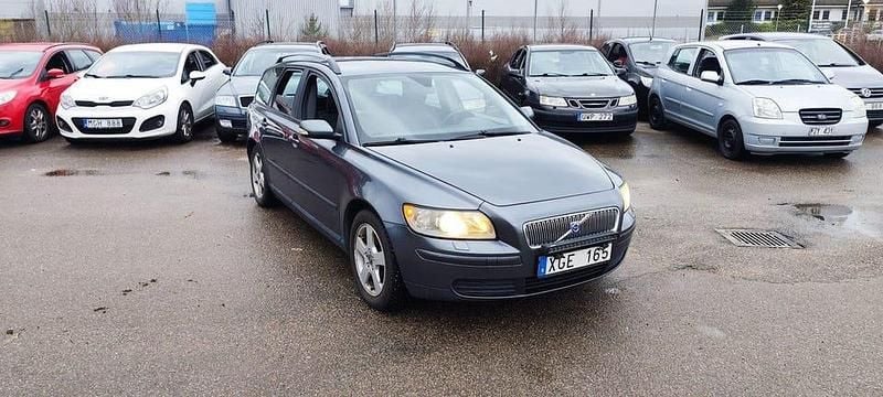 Grå Begagnad 2006 Volvo V50 Business Edition Kombi | 29 900 kr (Superpris) - Bild 1/4