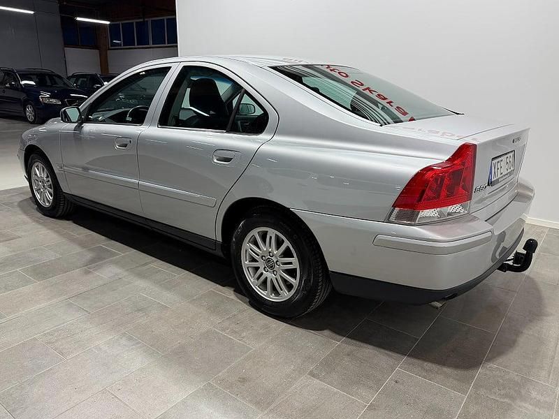 Begagnad Volvo S60 Business Edition 140 HK (102 kW) 2005 Grå Sedan