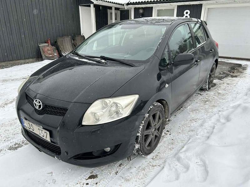 Begagnad Toyota Auris 126 HK (92 kW) 2007 Halvkombi