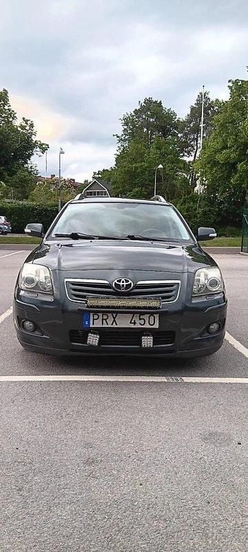 Grön Begagnad 2007 Toyota Avensis Kombi | 23 000 kr (Bra pris) - Bild 1/4