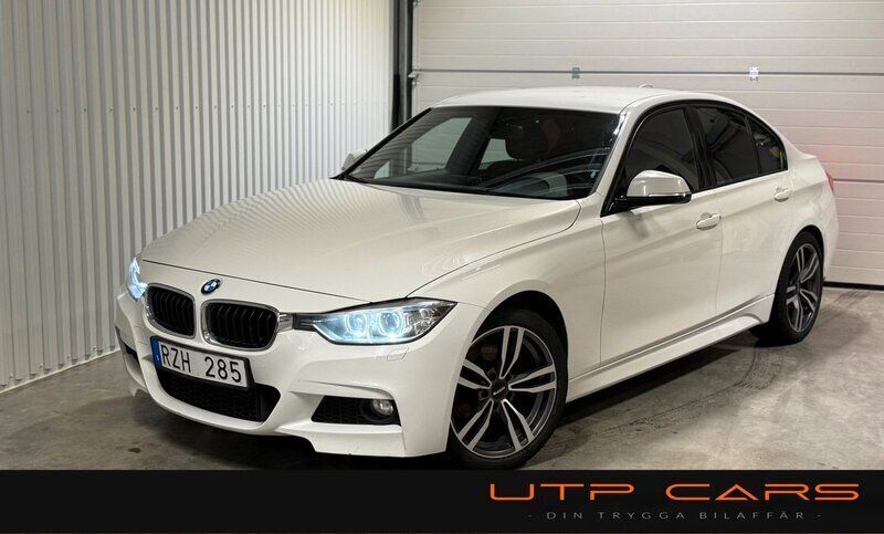 Vit Begagnad 2012 BMW 320 M Sport Sedan | 147 800 kr (Dyr) - Bild 1/4