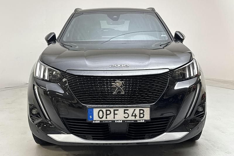 Begagnad Peugeot e-2008 GT 100 kW (136 HK) 2022 Svart SUV