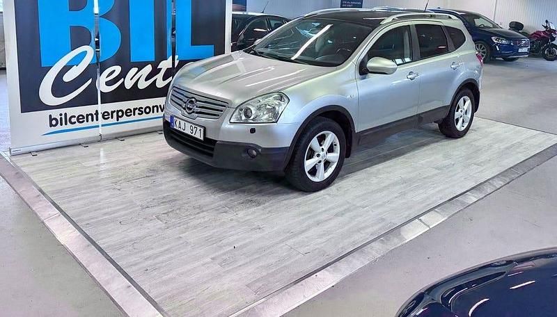 Begagnad Nissan Qashqai +2 142 HK (104 kW) 2009 Silver SUV