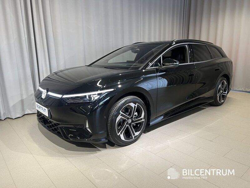 Svart Ny 2025 VW ID.7 GTX Sedan | 713 500 kr (Marknadspris) - Bild 1/4