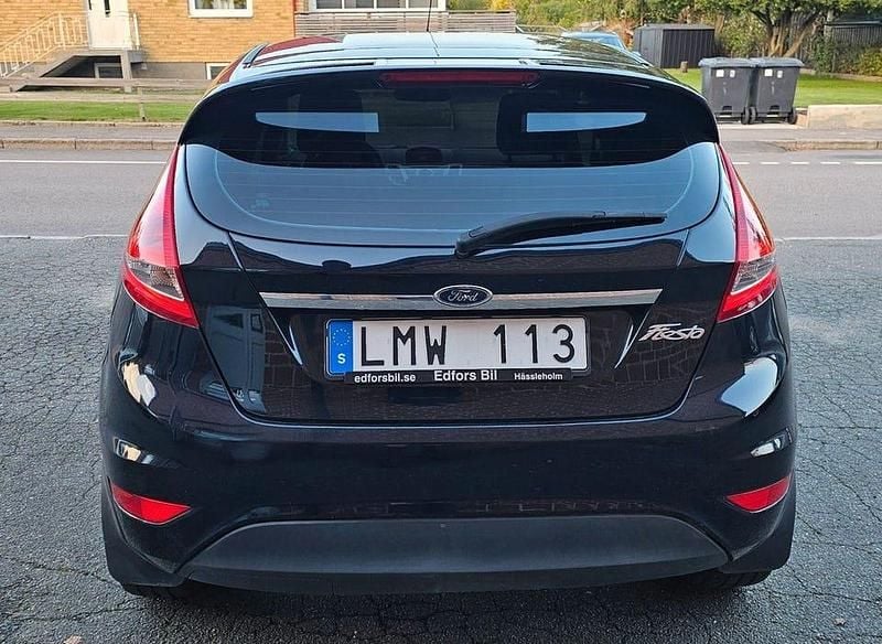 Begagnad Ford Fiesta Titanium 82 HK (60 kW) 2009 Svart Halvkombi
