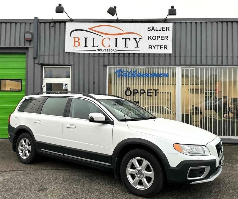 Vit Begagnad 2010 Volvo XC70 Momentum Kombi | 99 900 kr (Marknadspris) - Bild 1/4