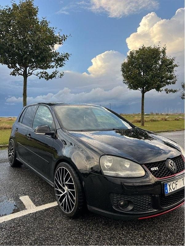 Svart Begagnad 2006 VW Golf V GTI Halvkombi | 58 000 kr (Marknadspris) - Bild 1/4