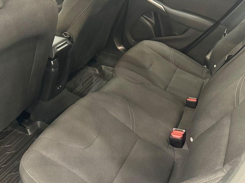 Begagnad Volvo V40 CC Kinetic 150 HK (110 kW) 2013 Blå Kombi