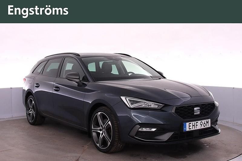 Grå Begagnad 2021 Seat Leon FR Kombi | 219 000 kr (Marknadspris) - Bild 1/4