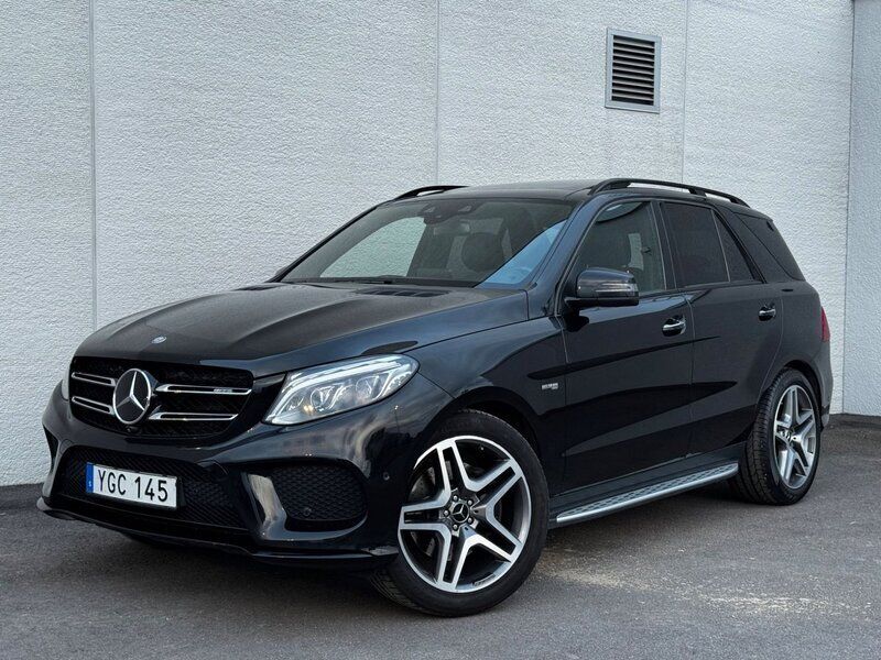 Svart Begagnad 2016 Mercedes GLE43 AMG Sport Edition SUV | 364 900 kr - Bild 1/4
