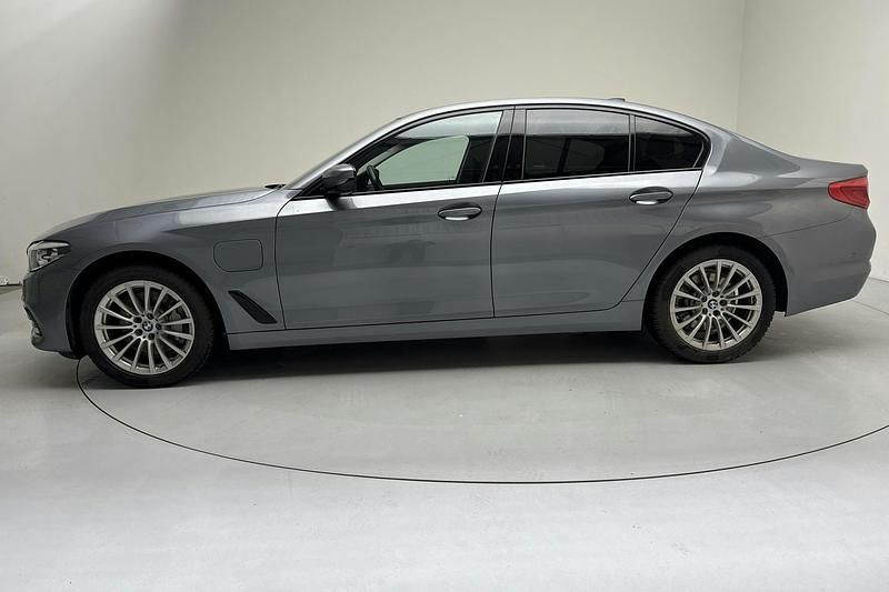 Begagnad BMW 530 iPerformance 252 HK (185 kW) 2020 Blå Sedan
