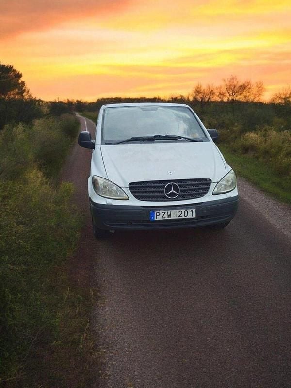 Vit Begagnad 2008 Mercedes Vito Minibuss | 26 000 kr (Bra pris) - Bild 1/4