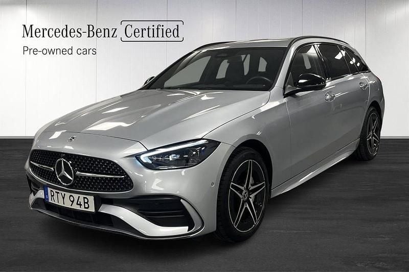 Silver Begagnad 2025 Mercedes C300 AMG Kombi | 509 000 kr - Bild 1/4