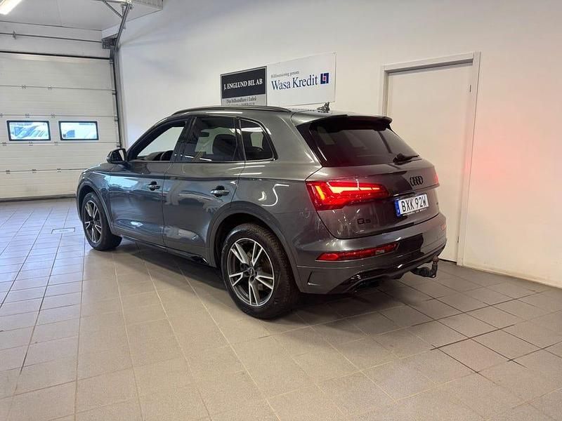 Begagnad Audi Q5 S-Line 204 HK (150 kW) 2023 Grå SUV
