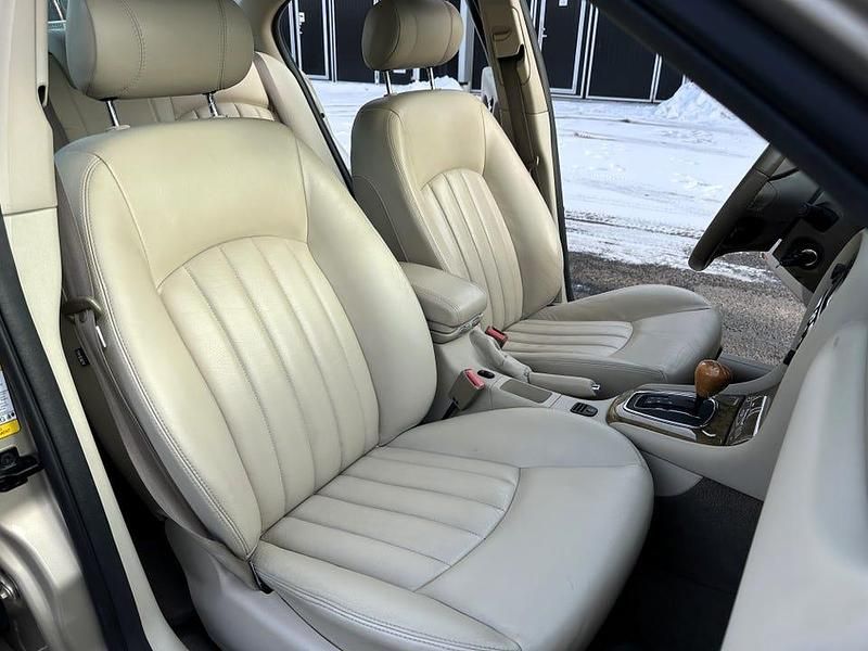 Begagnad Jaguar X-type 196 HK (144 kW) 2002 Sedan