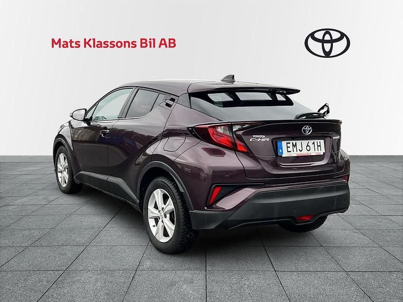Begagnad Toyota C-HR Edition 124 HK (91 kW) 2022 Lila SUV